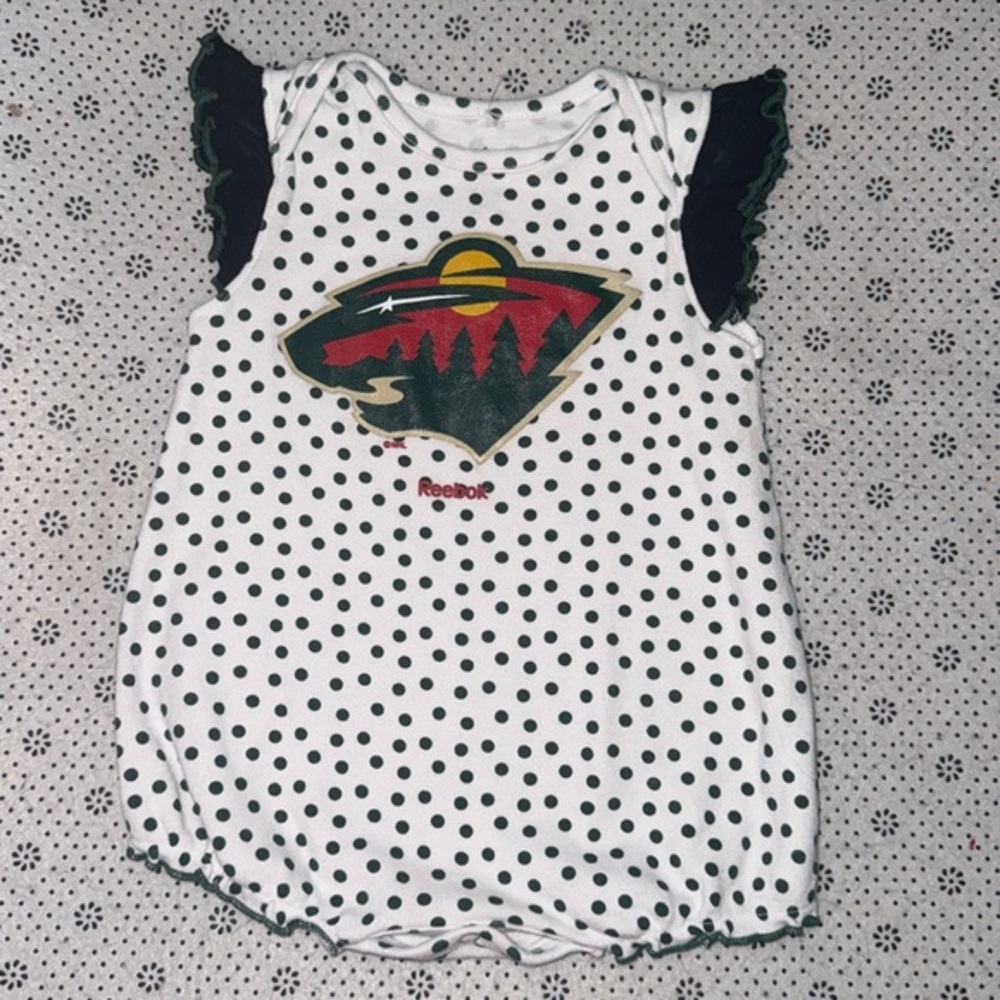 🛍 CUTE LITTLE GIRLS ROMPER SIZE 6-9 MONTHS 🛍